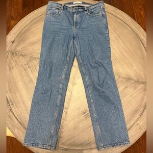 Abercrombie & Fitch The 90’s Straight Mid Rise